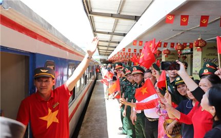 Tiễn 1.257 cán bộ, chiến sĩ hoàn thành nhiệm vụ diễu binh, diễu hành A80