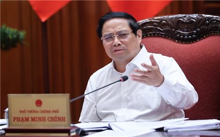 Thủ tướng: Tiếp tục đổi mới tư duy, cách làm trong đầu tư công, tập trung cho các dự án 