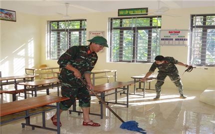 Xuyên lễ giúp dân khắc phục hậu quả mưa lũ, tu sửa trường lớp để kịp ngày khai trường