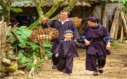 Phong tục “páy tai”- về quê ngoại ăn Rằm tháng Bảy của người Tày, Nùng