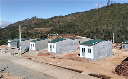 Đồng bào Xơ Đăng phấn khởi về một cuộc sống ổn định và sung túc