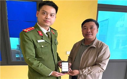 Công an xã Phát Diệm giúp dân nhận lại 700 triệu đồng