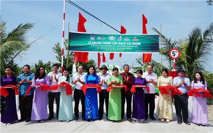 Khánh thành cầu huyết mạch xã an toàn khu tại Cà Mau