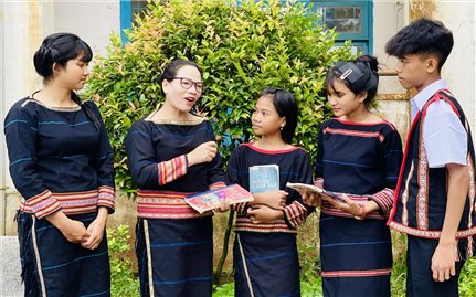 “Gieo mầm” tự hào văn hóa dân tộc trong trường học