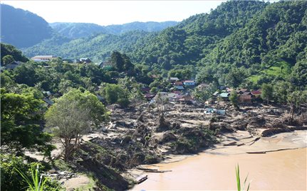 Nghĩa tình dòng Lam