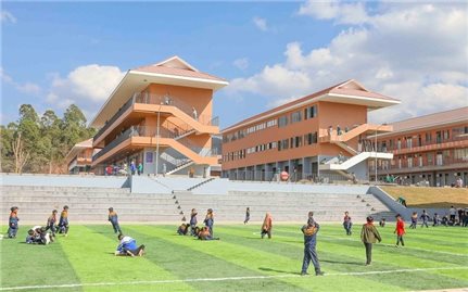 Hoàn thành ngôi trường mẫu nơi biên cương