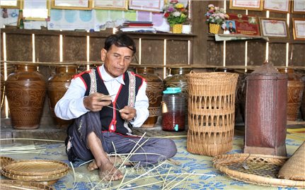 Người Xơ Đăng và tinh thần hồi sinh nghề truyền thống