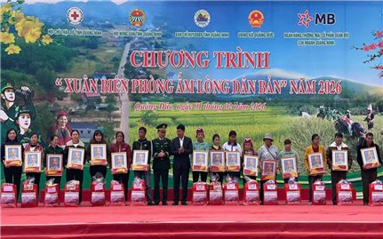Trao trên 1.500 suất quà cho đồng bào vùng biên Quảng Ninh