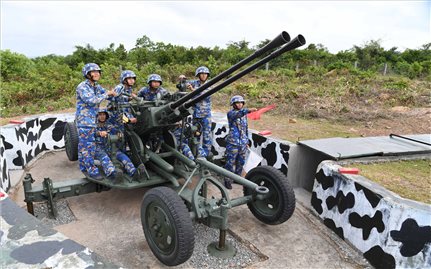 Tết của những người ở trận địa canh trời