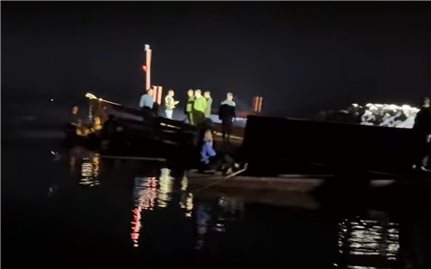 Tai nạn tàu chở khách trên hồ Thác Bà, 6 người mất tích