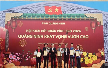 Quảng Ninh khai bút đầu Xuân, khơi dậy khát vọng vươn cao