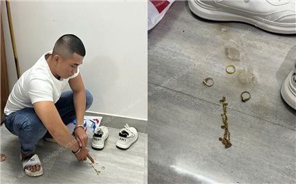 Bắt thanh niên khống chế, cướp vàng của người phụ nữ đi đường