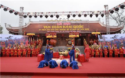 Trẩy hội tưởng nhớ vua người Việt đầu tiên xưng Đế