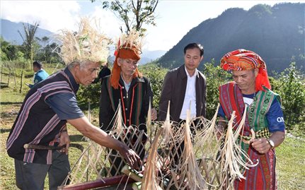 Khi mưa không thuận, gió chưa hòa - đồng bào Pa Cô cúng Thần Nước