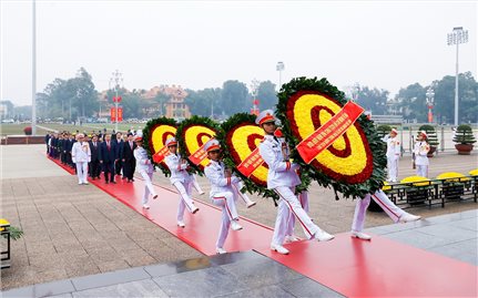 Lãnh đạo Đảng, Nhà nước viếng Chủ tịch Hồ Chí Minh nhân 96 năm Ngày thành lập Đảng