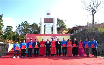 Hoành Mô tăng cường kết nạp đảng viên là người DTTS