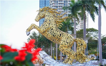 Ngắm linh vật Tết Bính Ngọ được ghép từ 94 địa danh ở Đà Nẵng