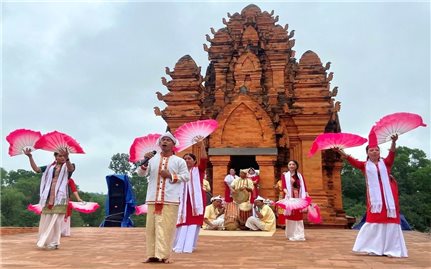 Đa dạng sắc màu văn hóa tại Ngày hội “Sắc Xuân trên mọi miền Tổ quốc”