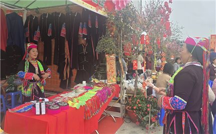 Ba Chẽ mở chợ phiên, giữ hồn vùng cao