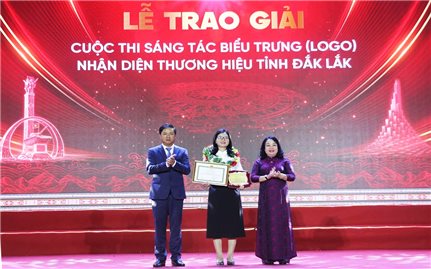 Cô gái Đà Nẵng đạt giải nhất cuộc thi sáng tác biểu trưng nhận diện thương hiệu tỉnh Đắk Lắk