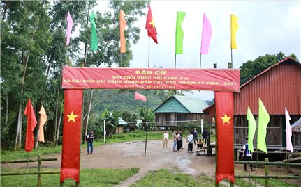 Bầu cử sớm ở ngôi làng trên đỉnh núi Konhlon