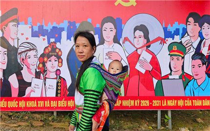 Đồng bào dân tộc tại các địa phương nô nức đi bầu cử