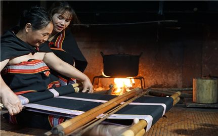 Ghi danh di sản dệt truyền thống của người Gié Triêng