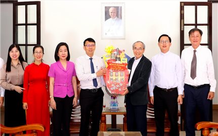 Lãnh đạo tỉnh Khánh Hòa thăm các cơ sở tôn giáo nhân dịp Lễ Phục sinh