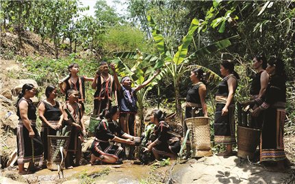 Nước giọt - Mạch nguồn nuôi dưỡng hồn làng Ba Na