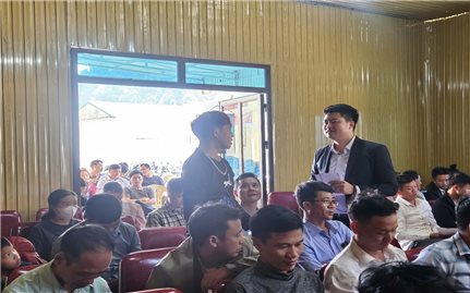 Đưa việc làm lên “cổng trời” Mường Lống