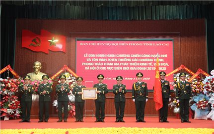Bộ đội Biên phòng Lào Cai đón nhận Huân chương Chiến công hạng Nhì