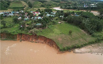 Sạt lở bờ sông Pô Kô, đe dọa đời sống của hơn 80 hộ đồng bào DTTS