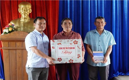 Chú trọng tạo nguồn, kết nạp đảng viên mới ở địa bàn đông đồng bào DTTS