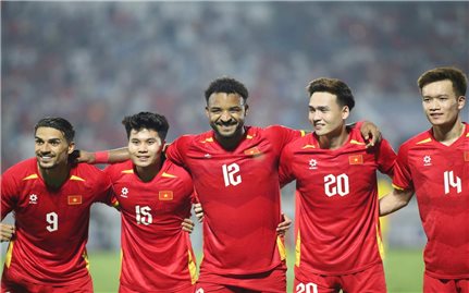 Tuyển Việt Nam hạ Malaysia 3-1: Không chiến bùng nổ, Xuân Son tỏa sáng rực rỡ