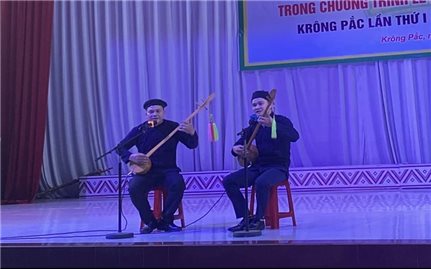 Kỹ sư trẻ người Tày bỏ phố về quê trồng quả ngọt và lan tỏa di sản của cha ông