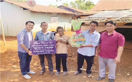 Cán bộ thôn - Việc khó không né, việc dân cần không chờ