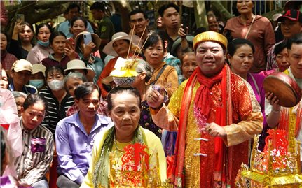 Múa bóng rỗi - loại hình diễn xướng đậm sắc màu văn hóa đặc trưng Nam Bộ