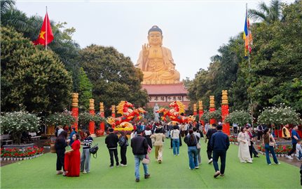 Tại sao niệm “A Di Đà Phật”?