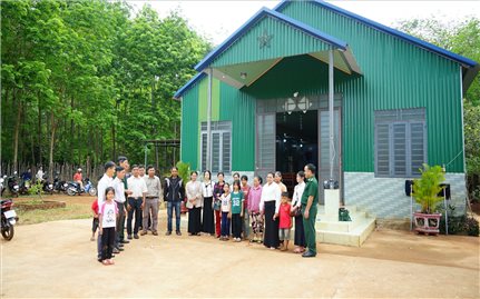 Tín hữu Tin lành làng Nú góp sức giữ bình yên biên giới