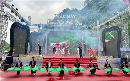 Thác Mây vào hội, đánh thức tiềm năng du lịch Thạch Quảng