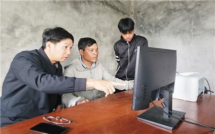 Từ những bản làng đến không gian số