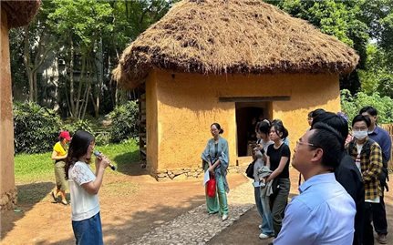 Hành trình di sản: Câu chuyện bảo tồn kiến trúc nhà người Hà Nhì