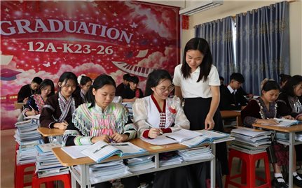 Lai Châu hỗ trợ học sinh dân tộc nội trú, học sinh bán trú, học viên bán trú năm cuối cấp