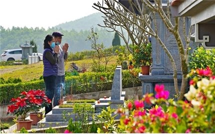 Tảo mộ Thanh Minh 2026: Chọn ngày nào đẹp, chuẩn bị lễ và nghi thức ra sao?