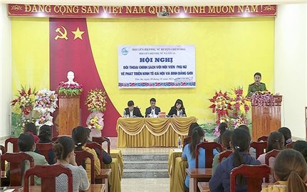 Hội nghị đối thoại chính sách “Phát huy vai trò của phụ nữ trong phát triển kinh tế - xã hội” tại Tân An