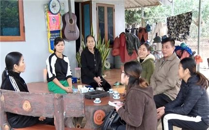 Tân Lạc phát huy vai trò Người có uy tín trong đồng bào DTTS