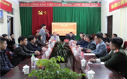 Người có uy tín xã Trung Hà học tập kinh nghiệm phát triển du lịch cộng đồng