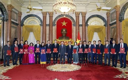 Khẳng định và nâng cao vị thế Việt Nam trên trường quốc tế