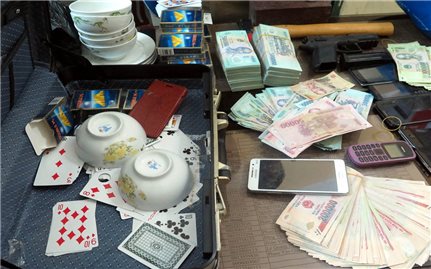 Cho vay tiền đánh bạc bị xử đồng phạm