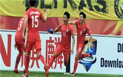 Clip U23 Hàn Quốc vất vả vào bán kết trước U23 Malaysia